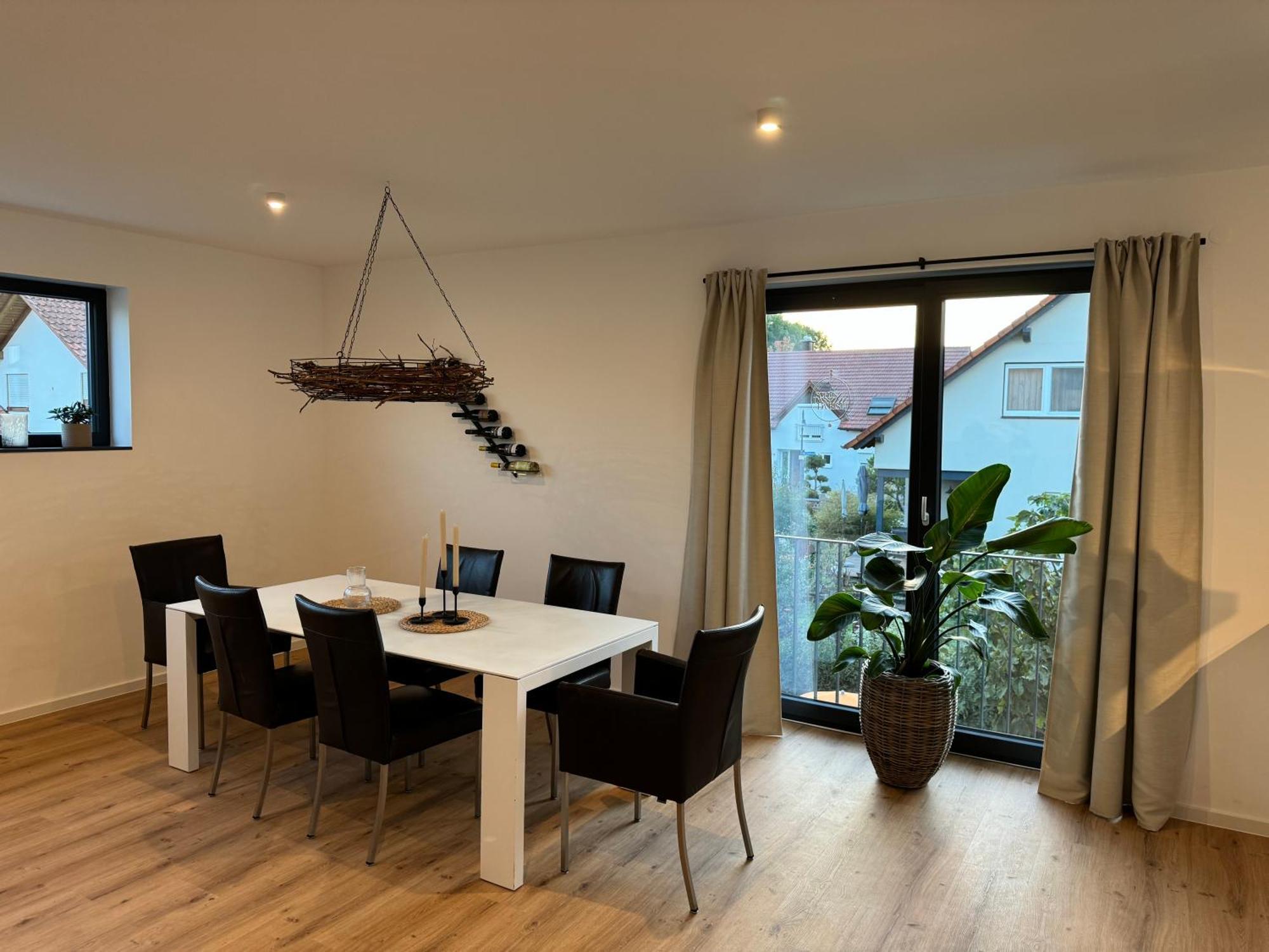 Moderne Ferienwohnung Mit Terrasse, Grill & Privatparkplatz Venningen Exterior foto