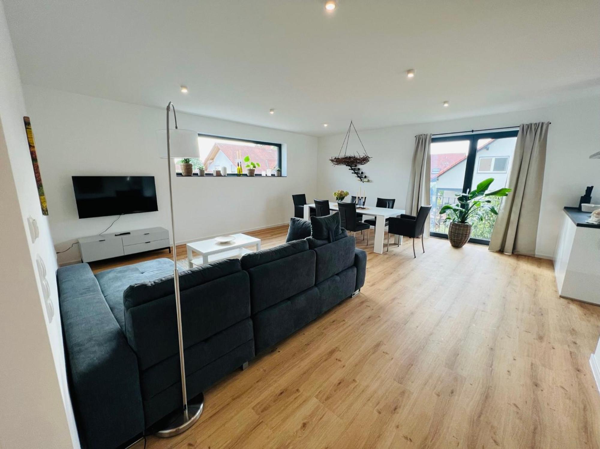 Moderne Ferienwohnung Mit Terrasse, Grill & Privatparkplatz Venningen Exterior foto